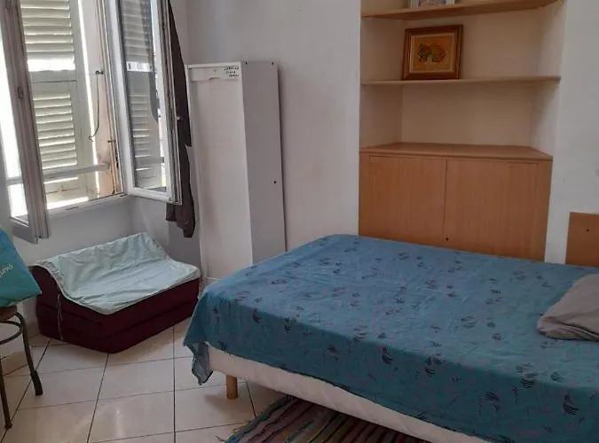 Studette Charlot Centre - 11 Rue Paradis Nice